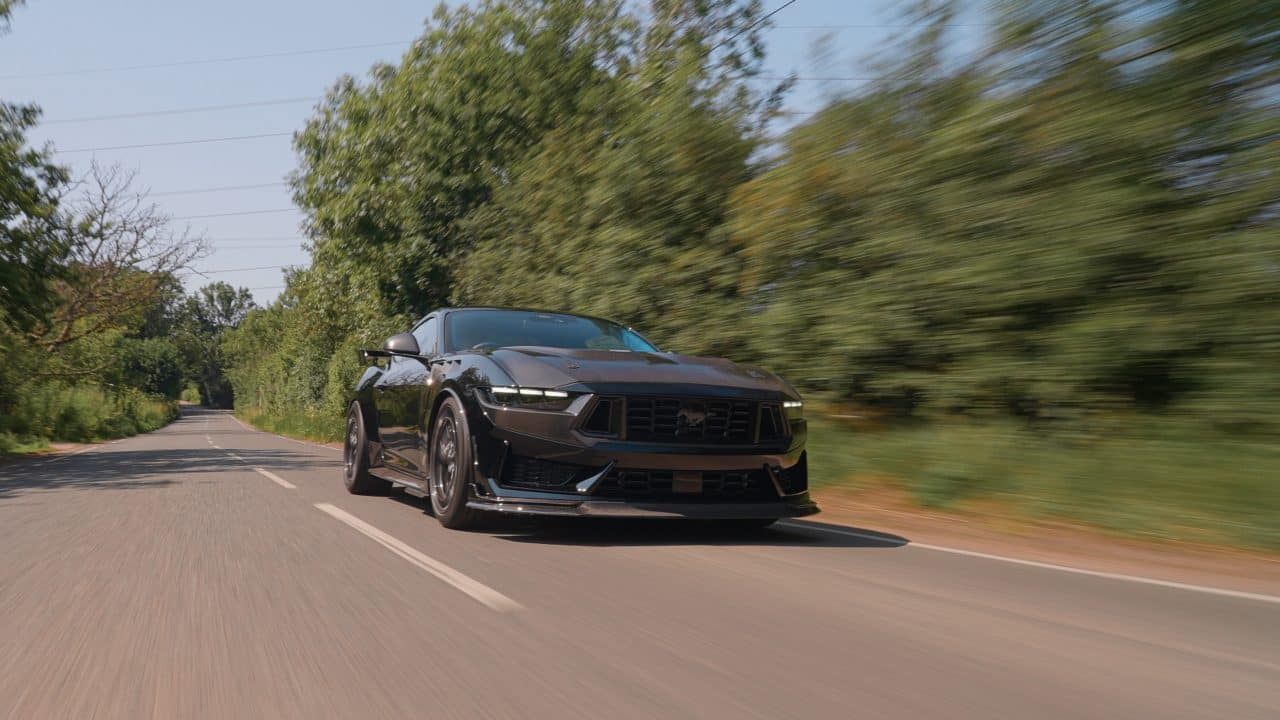 Clive Sutton unveils his new CS800 DH Mustang setup