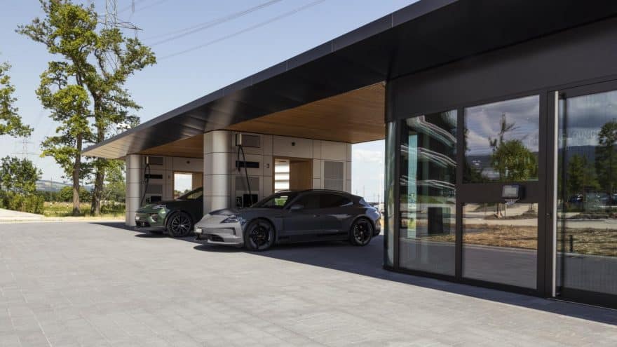 Porsche Charging Lounge Swiss 00002