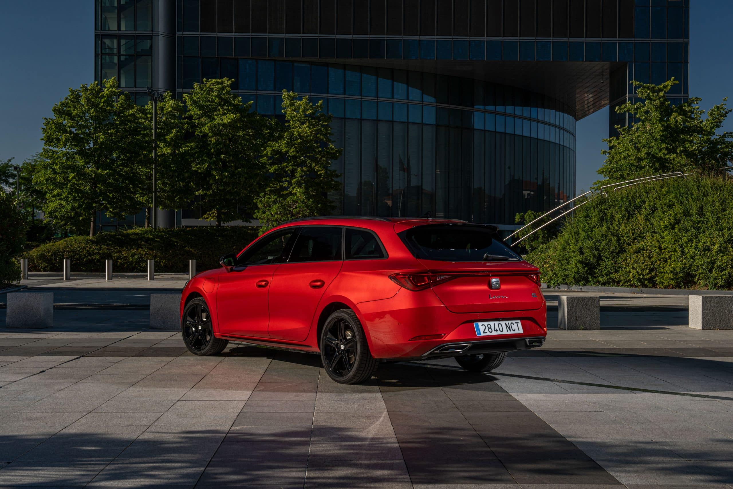 Seat Lanza Las Nuevas Ediciones Especiales Fr 75 Aniversario 15 Hq