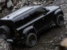 Así es el Land Rover Defender OCTA Black , una versión totalmente vestido de negro