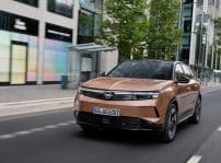 Opel Grandland Hybrid 2025 03