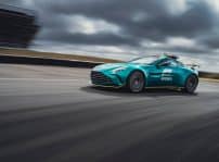 Aston Martin Vantage S Safety Car 02