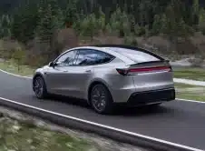 Tesla Model Y L Batalla Larga (1)