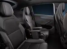 Tesla Model Y L Interior (6)