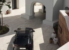 2025 Rz 500e Luxury Graphite Black 009 Static