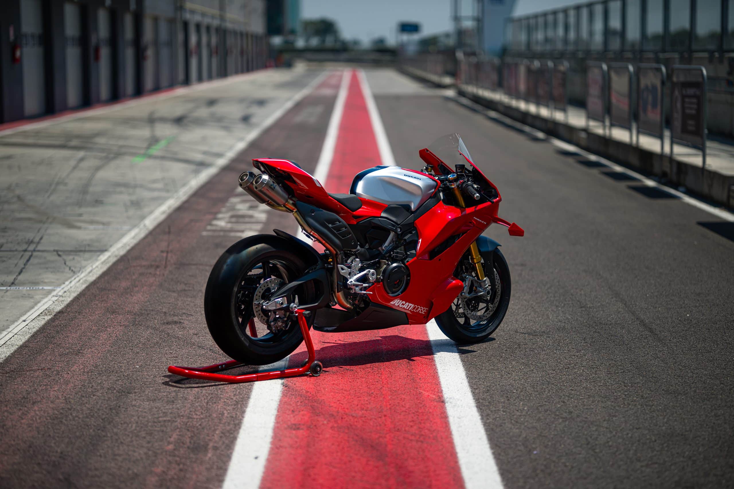 Ducati Panigale V4 R 2025 (5)