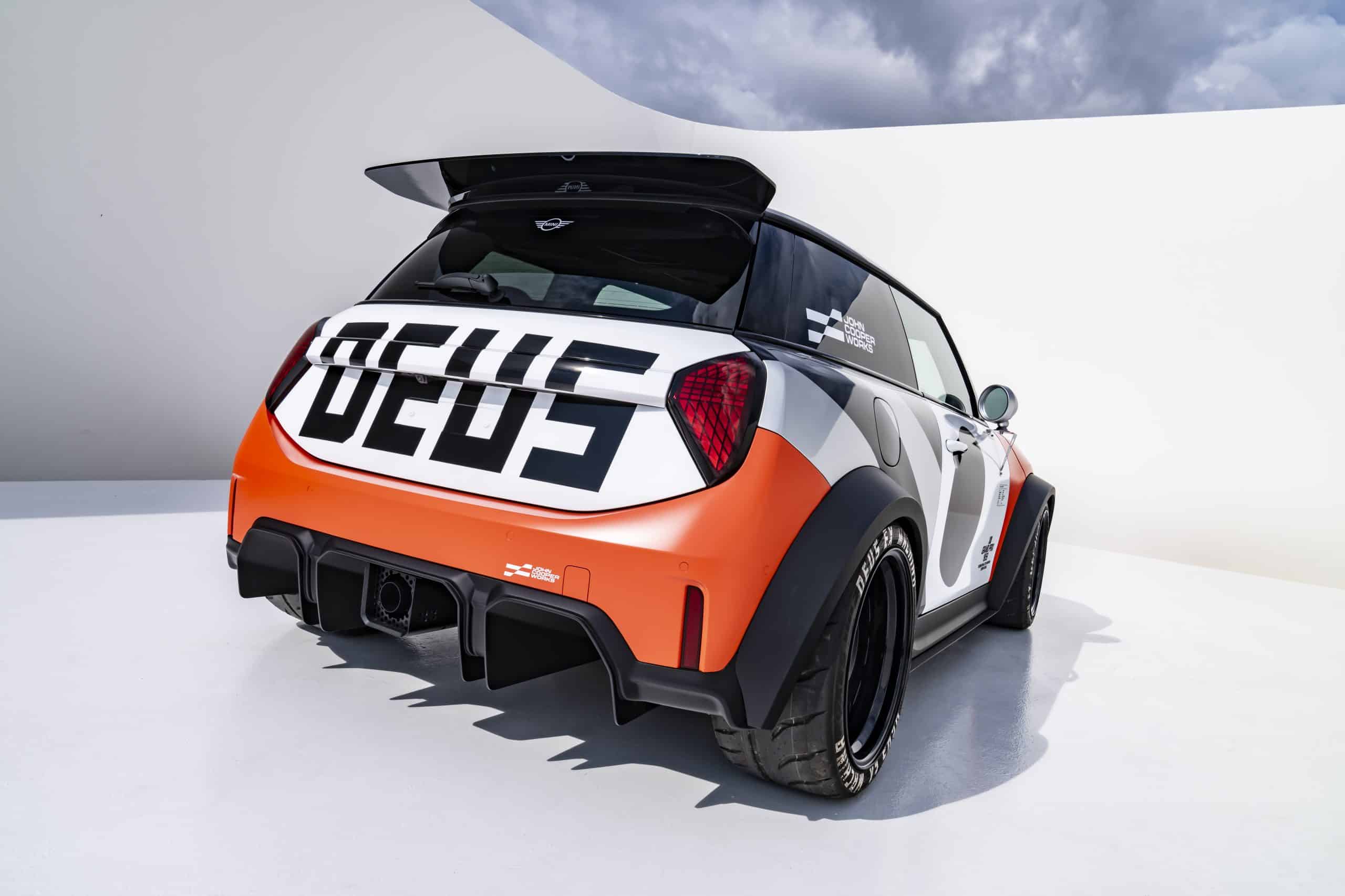 Mini John Cooper Works Deus Ex Machina (25)