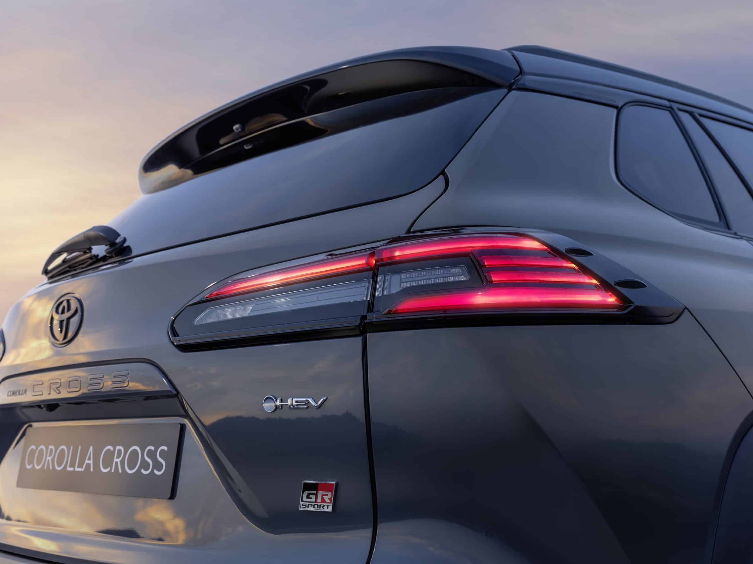 Toyota Corolla Cross Gr Sport 2026 (4)