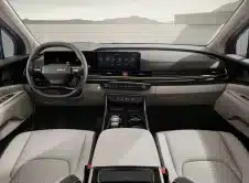 Kia Carnival Hi Limusina Interior 2026 (2)