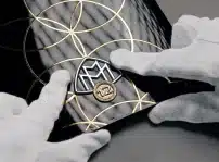 Mercedes Maybach V12 Edition Emblema (1)