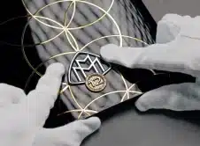 Mercedes Maybach V12 Edition Emblema (1)