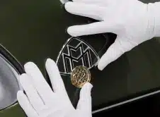 Mercedes Maybach V12 Edition Emblema (3)