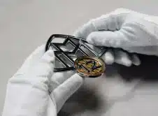 Mercedes Maybach V12 Edition Emblema (6)