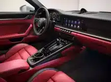 Porsche 911 Turbo S Hibrido Interior (1)