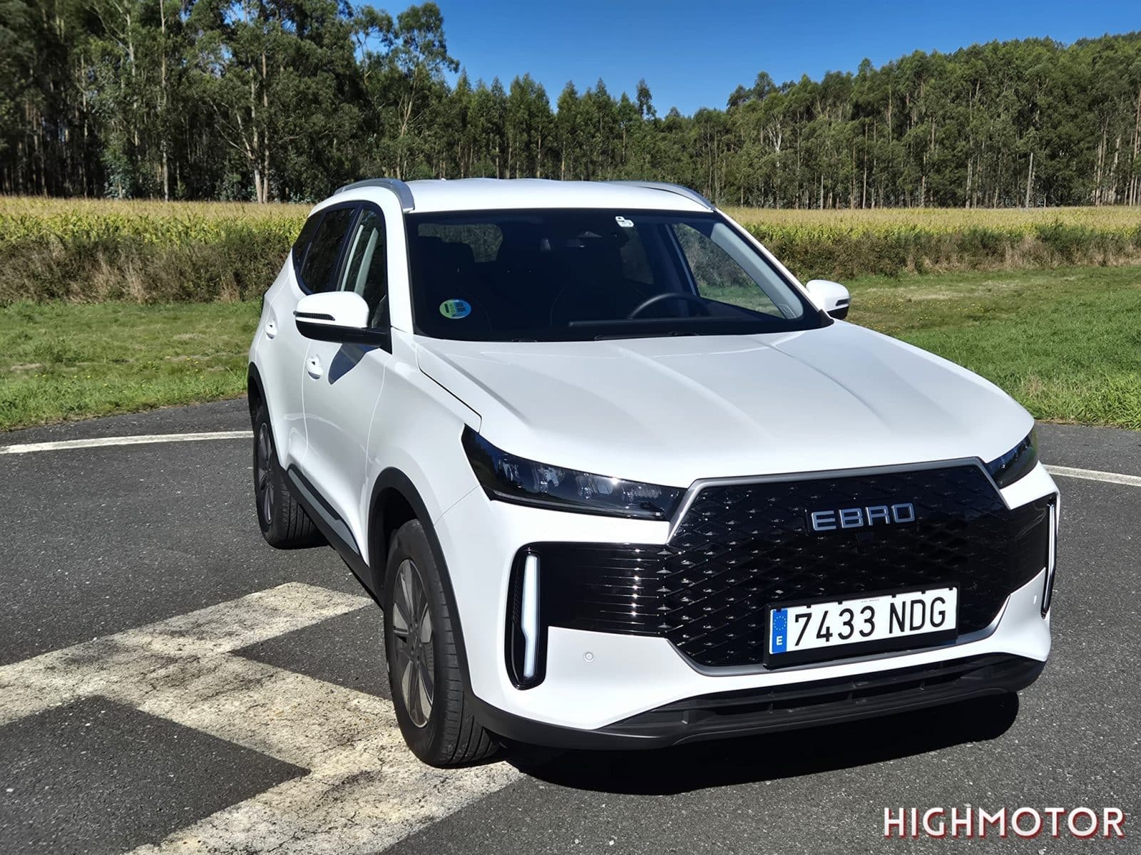 Au volant de l'EBRO s400 : un hybride simple et économique