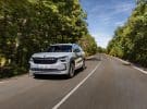 Cómo elegir un SUV para familias numerosas en 2026: siete plazas de verdad, maletero útil y coste de uso