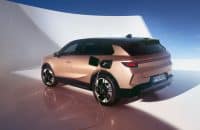 Largas listas de espera para los modelos eléctricos de gran autonomía de Opel y Peugeot