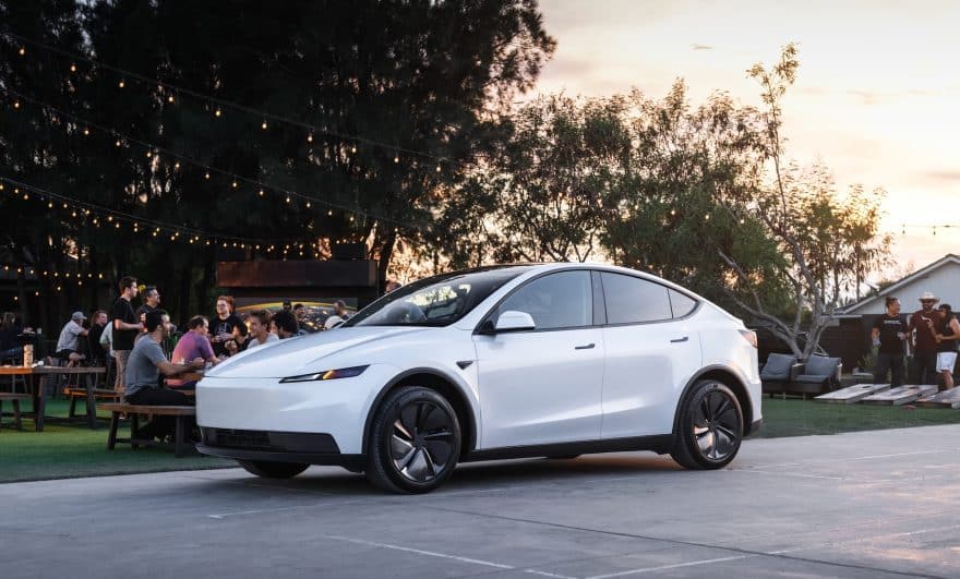 Tesla Model Y Standard 2026 00006