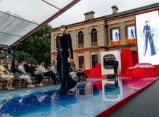 Mercedes Benz Vision Iconic: Ein Meisterwerk Für Eine Neue Ikonische Ära Mercedes Benz Vision Iconic: A Masterpiece For A New Iconic Era