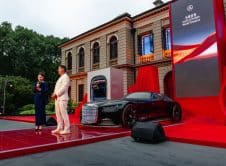 Mercedes Benz Vision Iconic: Ein Meisterwerk Für Eine Neue Ikonische Ära Mercedes Benz Vision Iconic: A Masterpiece For A New Iconic Era