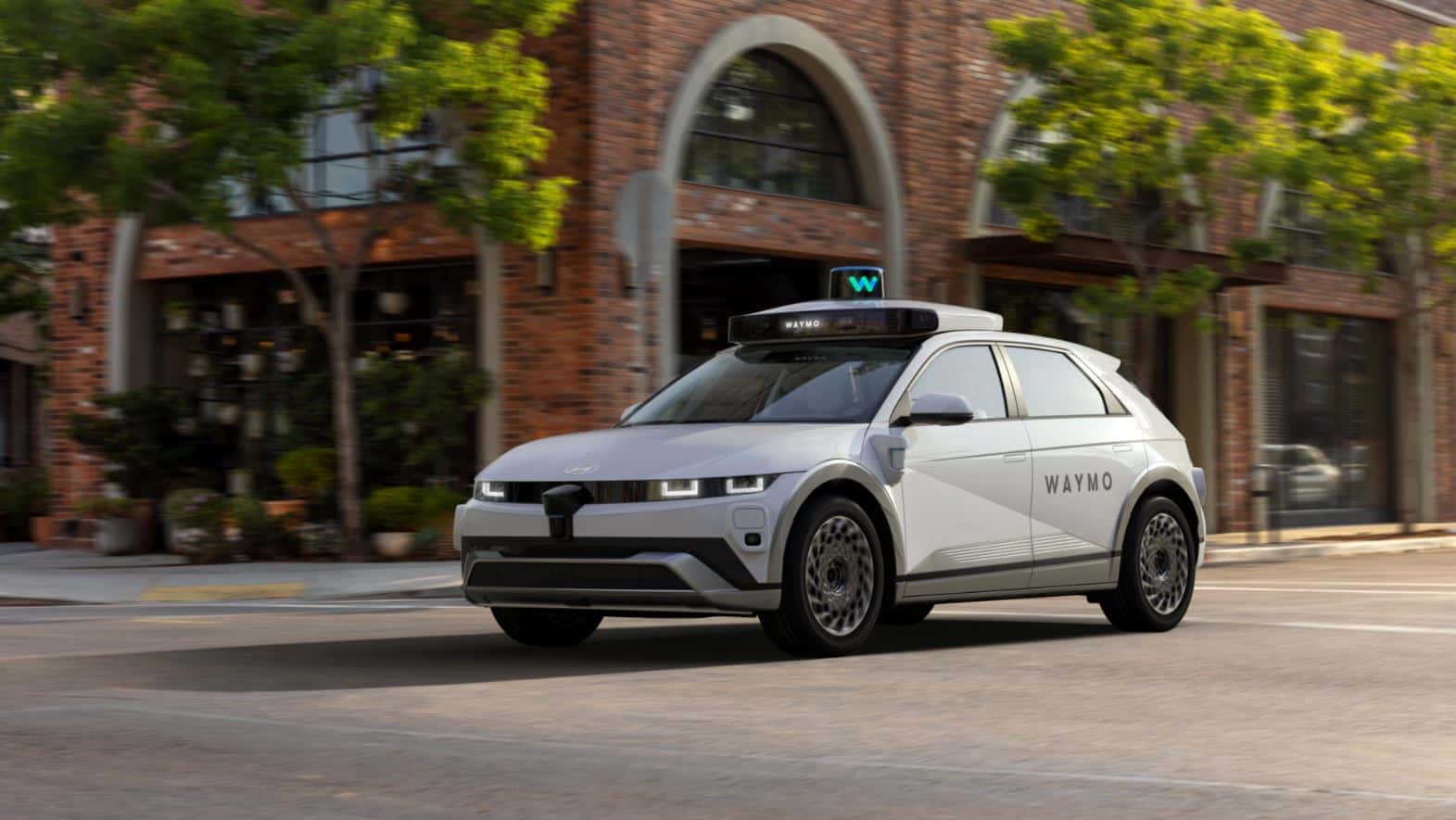 Hyundai Ioniq 5 Waymo