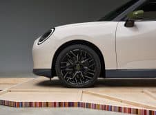 Mini Cooper Paul Smith Edition (3)