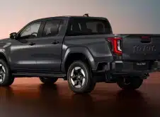 Toyota Hilux Bev Europa (11)