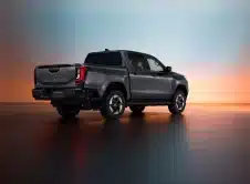 Toyota Hilux Bev Europa (21)