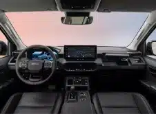 Toyota Hilux Bev Europa Interior (4)