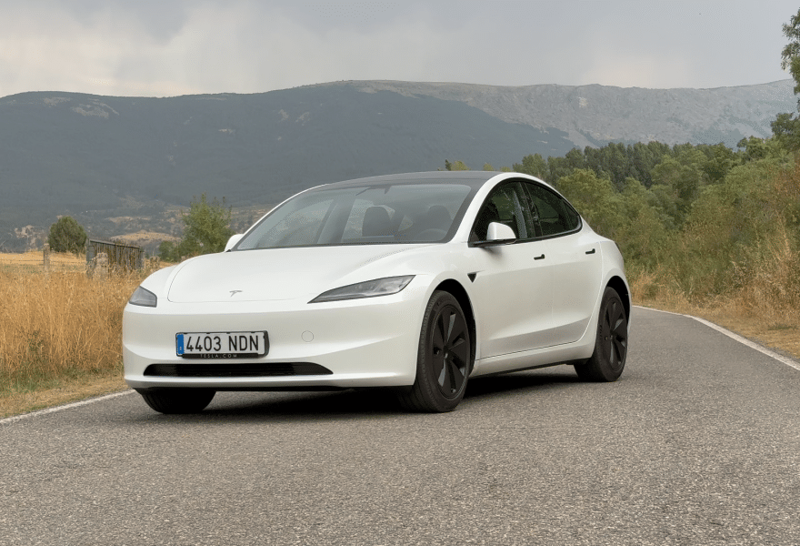 Prueba Tesla Model 3: El Tesla más barato… ¿es el MEJOR de todos?