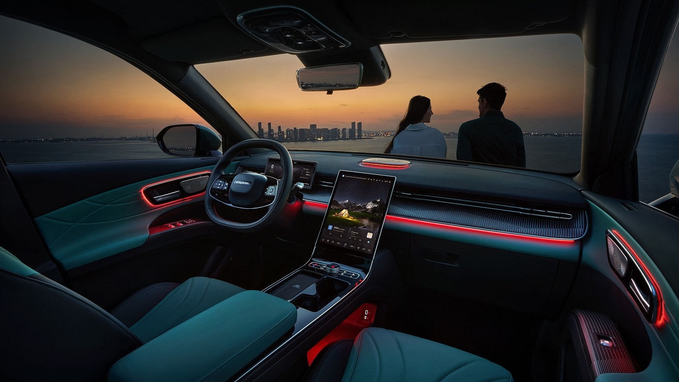 Lepas L8 Interior (3)