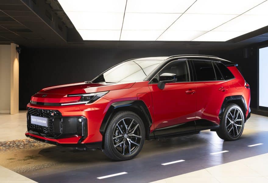 Toyota RAV4 frente a KIA Sportage: qué SUV híbrido familiar ofrece mejor confort de marcha en viajes largos