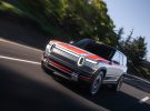 Rivian espera entregar más de 20 mil unidades de su nuevo SUV R2 antes de fin de año