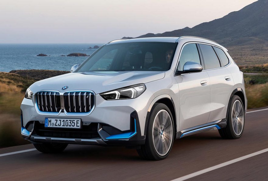 BMW iX1 frente a Volvo EX40: el SUV eléctrico premium compacto que mejor encaja para el día a día