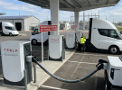 Tesla inaugura su primera estación de Megacargadores para camiones Semi en Estados Unidos