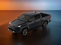 Toyota Hilux Bev 03