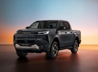 Toyota Hilux Bev 04