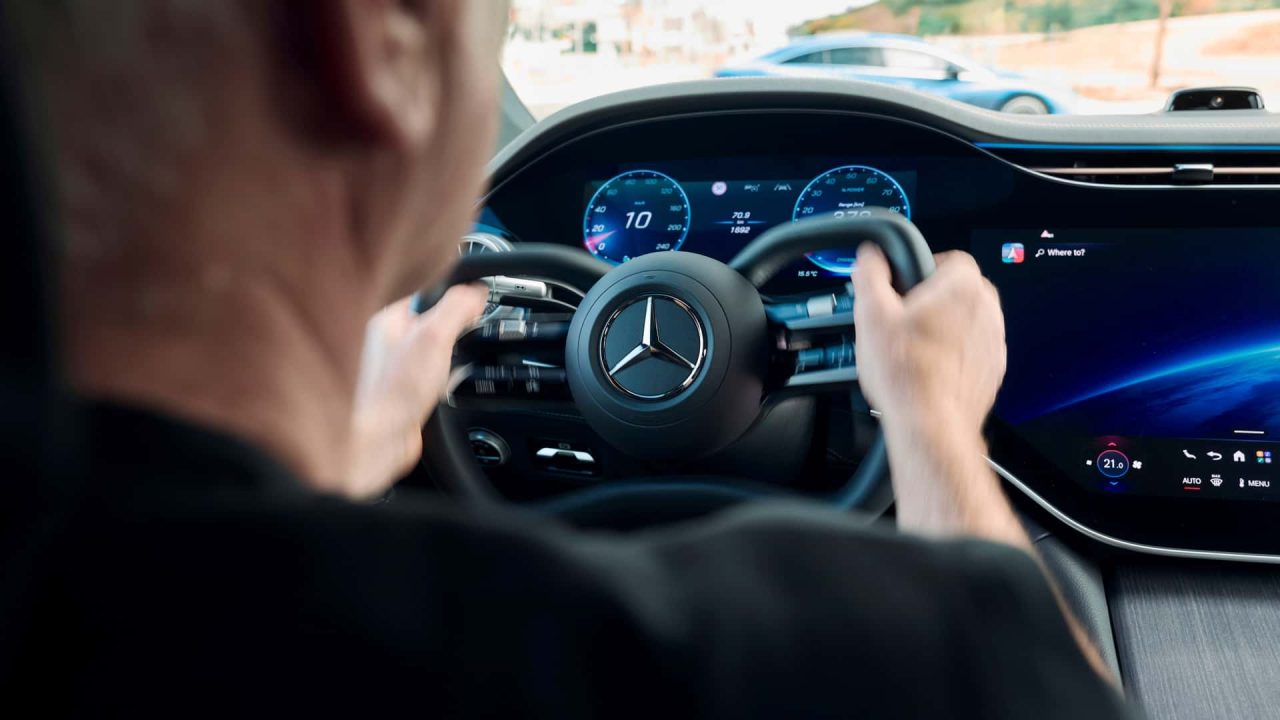 El renovado Mercedes-Benz EQS contará opcionalmente con un nuevo ...