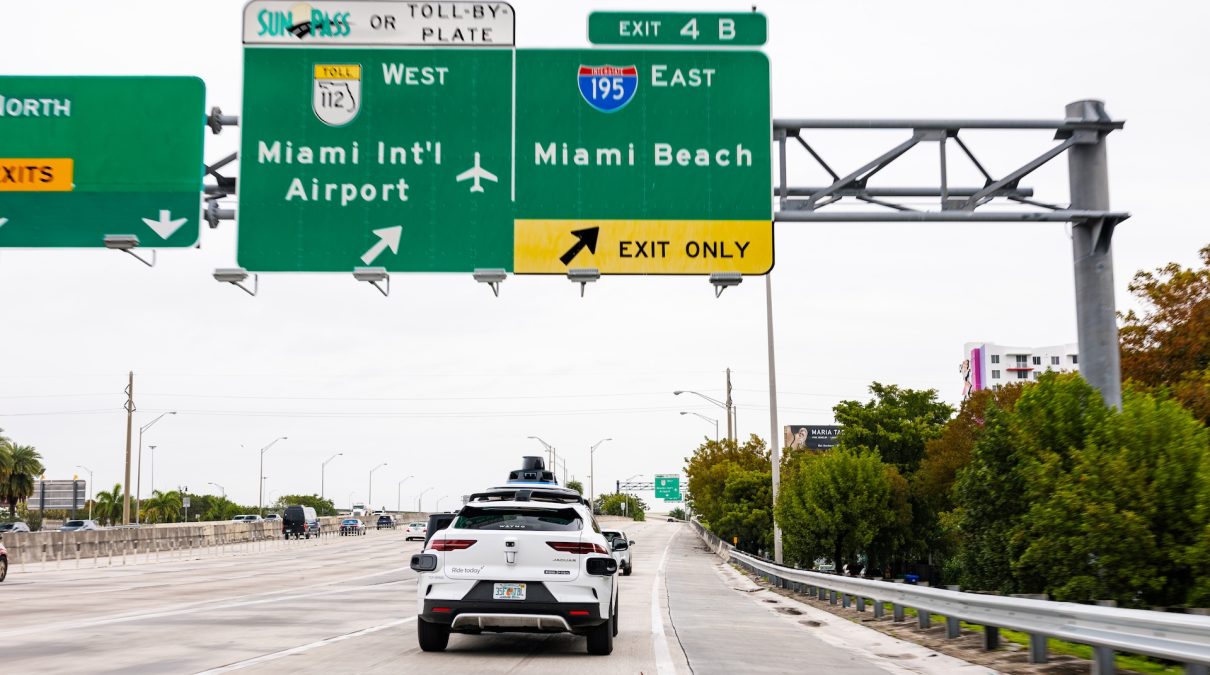 Waymo abre al público su servicio de robotaxis en Miami y Orlando