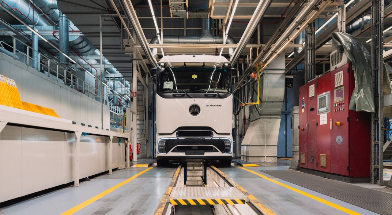 The Mercedes-Benz eActros 600 is going around the world
