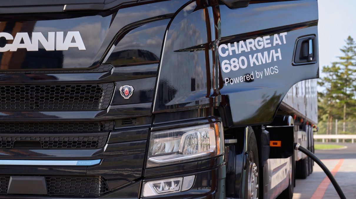 Scania realiza una demostración de carga bidireccional a 750 kW