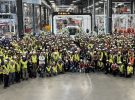 Tesla inicia la producción en serie a gran escala de su camión Semi en Giga Nevada