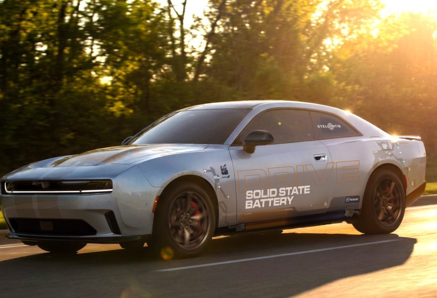 Stellantis integra una batería de estado sólido en una unidad de desarrollo del Dodge Charger Daytona