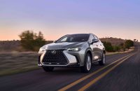 Review Lexus NX plug-in hybride: waarom de Japanse premium SUV-C in 2026 nog steeds de referentie is op het gebied van comfort