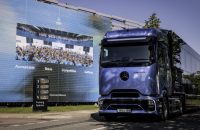 El equipo Mercedes de Formula 1 empleará un eActros 600 como camión de apoyo