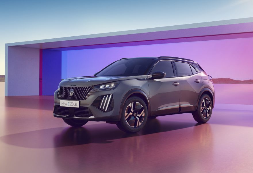Peugeot 2008 frente a Opel Mokka: pulso interno de Stellantis por el SUV compacto urbano más equilibrado