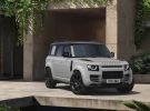 Land Rover introduce novedades en la gama del Defender junto con la nueva versión Vertex