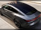 Los techos con paneles solares ya pueden fabricarse en masa, pero ¿valen la pena?