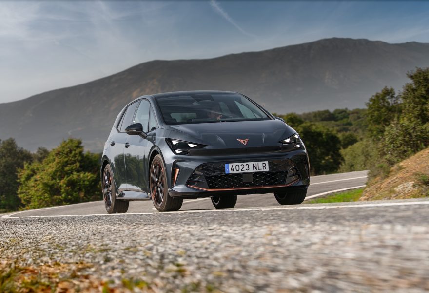 Cómo elegir un compacto eléctrico con etiqueta CERO en 2026: autonomía real, coste de recarga y valor de reventa