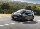 Cómo elegir un compacto eléctrico familiar en 2026 con más de 450 km de autonomía: batería, consumo y coste real